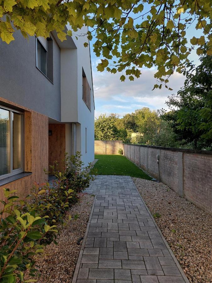Linden Apartman 001 - Adults Only Mosonmagyaróvár 외부 사진